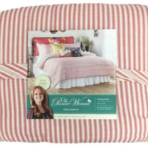 Pioneer Woman King Sized Comforter